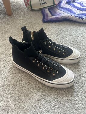 DKNY Black High-Top Canvas Sneakers with White Toe and zipper side